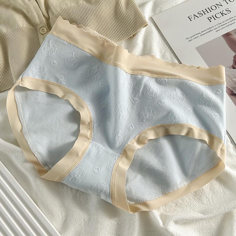 New Ice Silk Mid-Waist Women's Briefs with Cotton Crotch Seamless & Comfortable