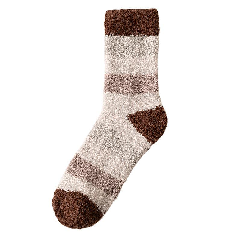 Men's Mid-Calf Coral Fleece Socks - Thickened, Velvet-Lined for Autumn/Winter; Ideal for Sleeping and Warm Floors.