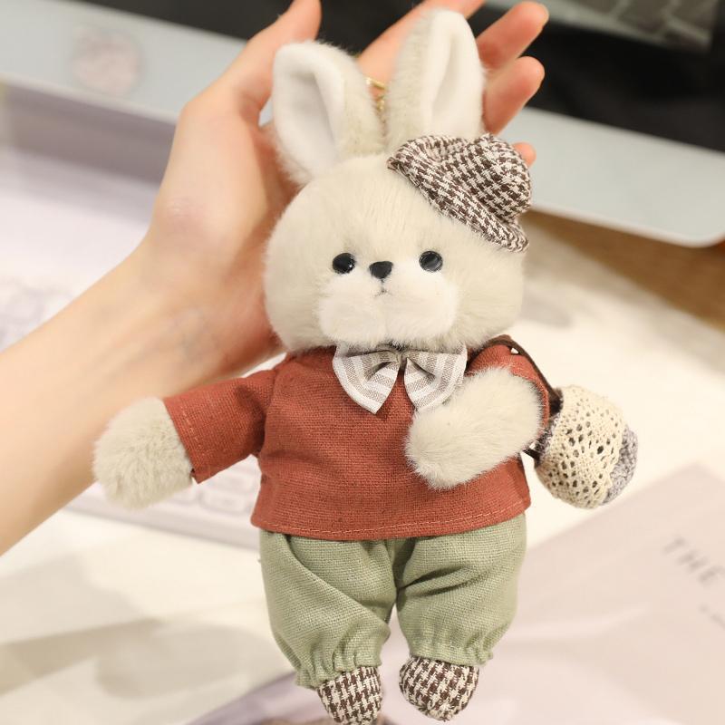 Ca. 20CM Cartoon Verkleideter Hase Plüsch Anhänger Spielzeug Lieblich Ländliche Hasenpuppe Elegantes Hasenspielzeug für Tasche Schlüsselanhänger Spielzeug Geschenk