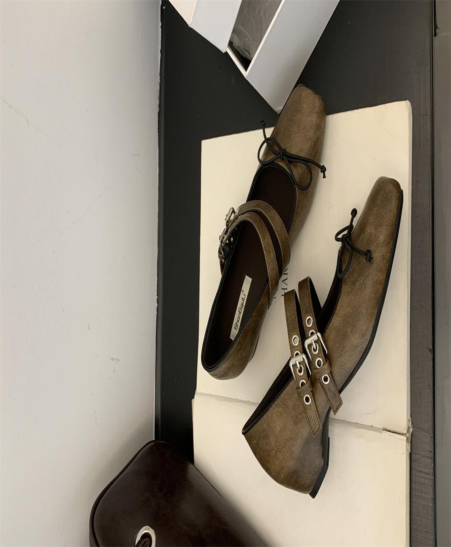 

Коричневые квадратные французские туфли Мэри Джейн на плоской подошве, женские, новинка весны 2025 года, ретро-юбка, легкие одинарные туфли 40 коричневый