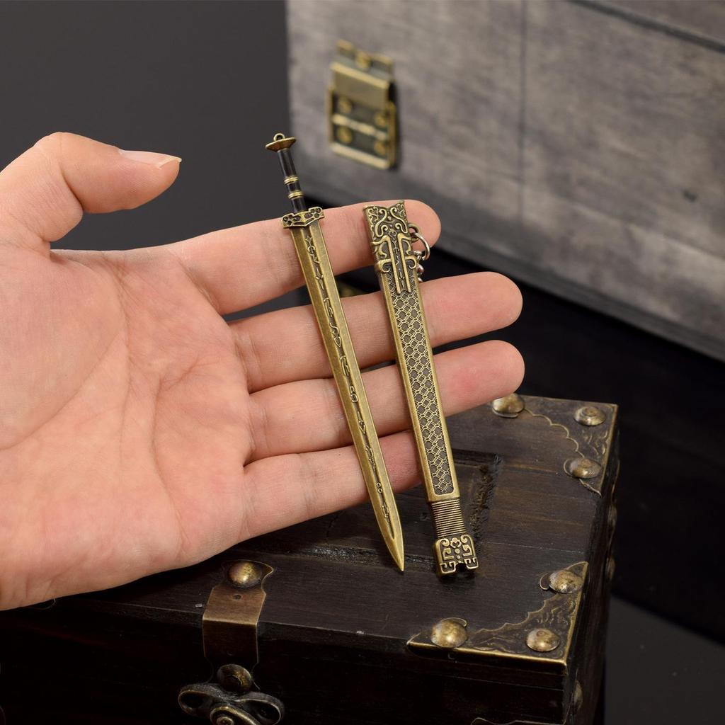 Ancient Green Bamboo Fengyun Sword & Kangxi Saber Set: Unsharpened Collectible with Embroidered Spring Knife, Qin Shi Huang & Goujian Designs.