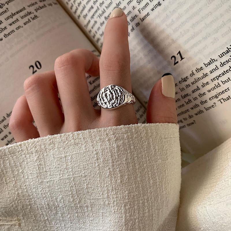 

Adjustable 925 Versatile Silver Ring With Unique Patterns Perfect For Fashionforward Gifting