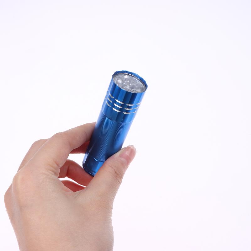 1 Stück 50Lm 395Nm Detektionslampe Mini UV Taschenlampe 9 LED UV Schwarzlicht Outdoor Tragbares Beleuchtungswerkzeug zum Wandern