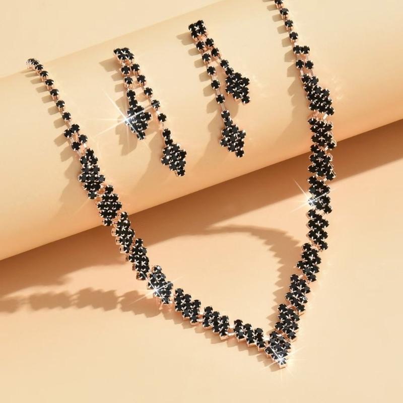 Elegant Crystal Rhinestones Bridal Jewelry Set Handmade Necklace and Clip Earrings Stylish Accessories for Evening Wear