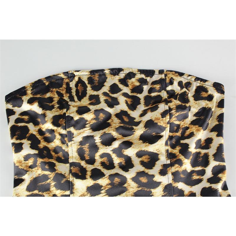 Damenmode Sexy Klassisches Leopardenmuster Brust PU Leder Kurzes Spice Girl Kleid