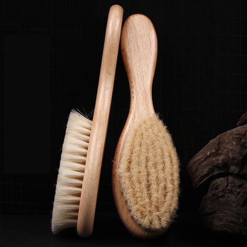 Men's Slicked Back Hairstyle & Beard Brush - Soft Goat Bristle for Comfortable Grooming