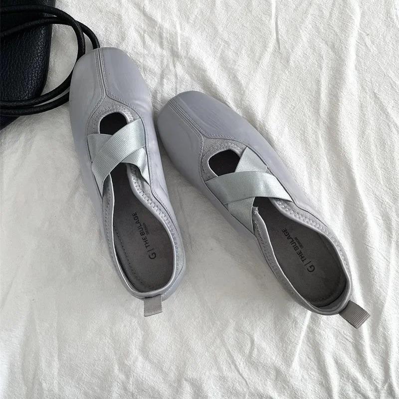 Fashion 2025 New Women's Ballet Slippers Pink Soft Sole Shallow Heel Round Head Fiberglass Fabric Retro Style Low Heel