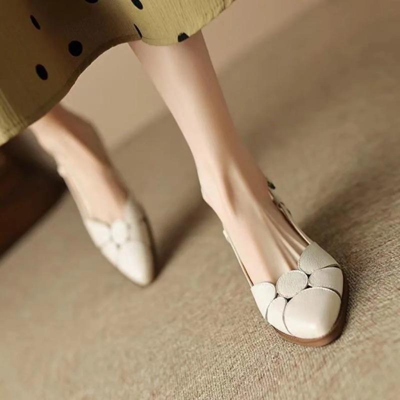 Sandals for Women Retro Hollowed Out Leather Sandals French Style Shallow Mouth Single Shoes Summer Pointed Tip Designer Sandals