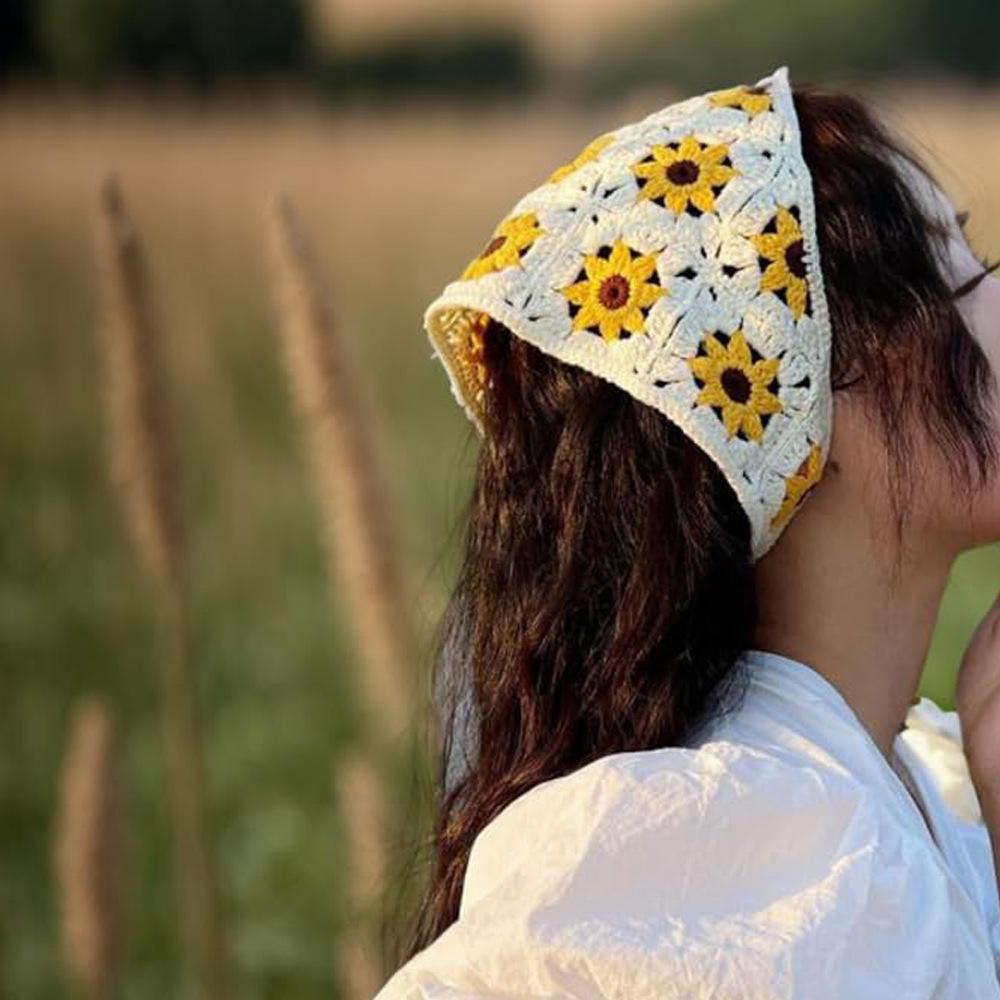 Fashion Knitted Headscarf Hat French Pastoral Style Triangle Headband Handmade Crochet Headband Towel Little Flower Headscarf