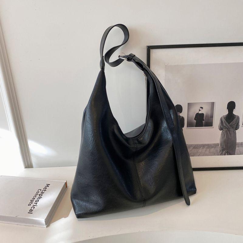 

Bag Women s Large Capacity Retro Textured Commuter Bag Black