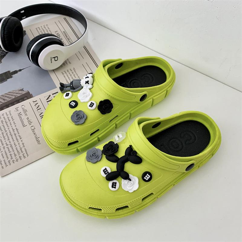 Hole shoes women's 2025 new women's muffin platform beach shoes student bag head wearing sandals