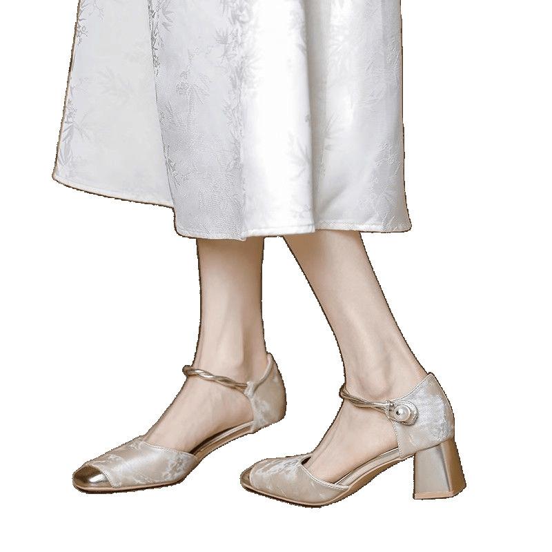 Retro Square Head High Heels Women's Hollow Bridesmaid Wedding Shoes New Chinese Style Cheongsam Single Shoes Thick Heel Bag Head Sandals Women