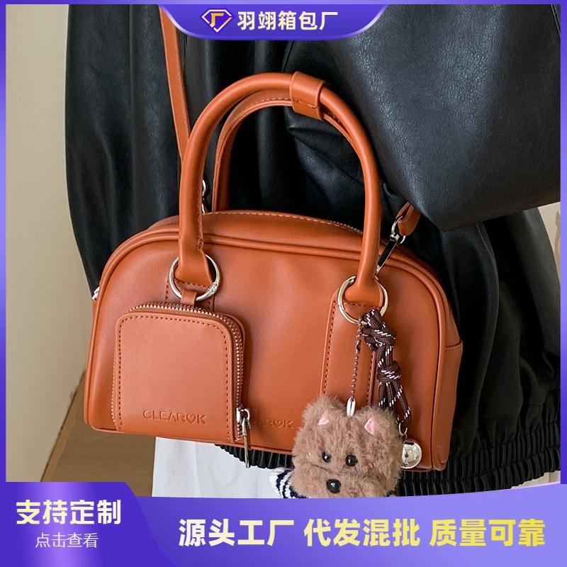 Popular small bags women's autumn and winter versatile new retro messenger bags portable pillow bags