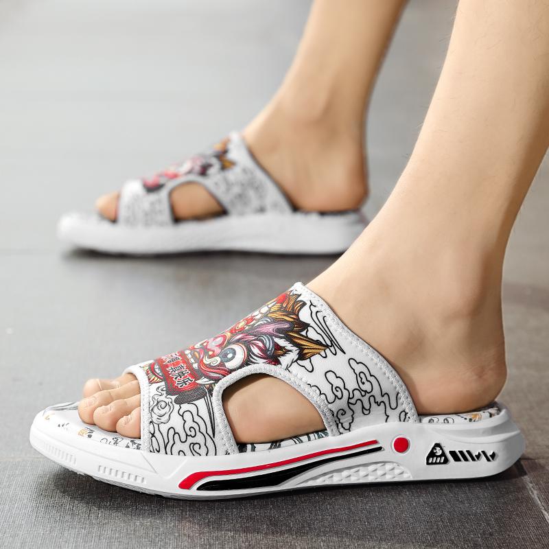 Fashion Summer Youth Slippers Men Unique Design High Quality Slippers Non Slip Outside Flip Flops Thick Soled Toe Sandals