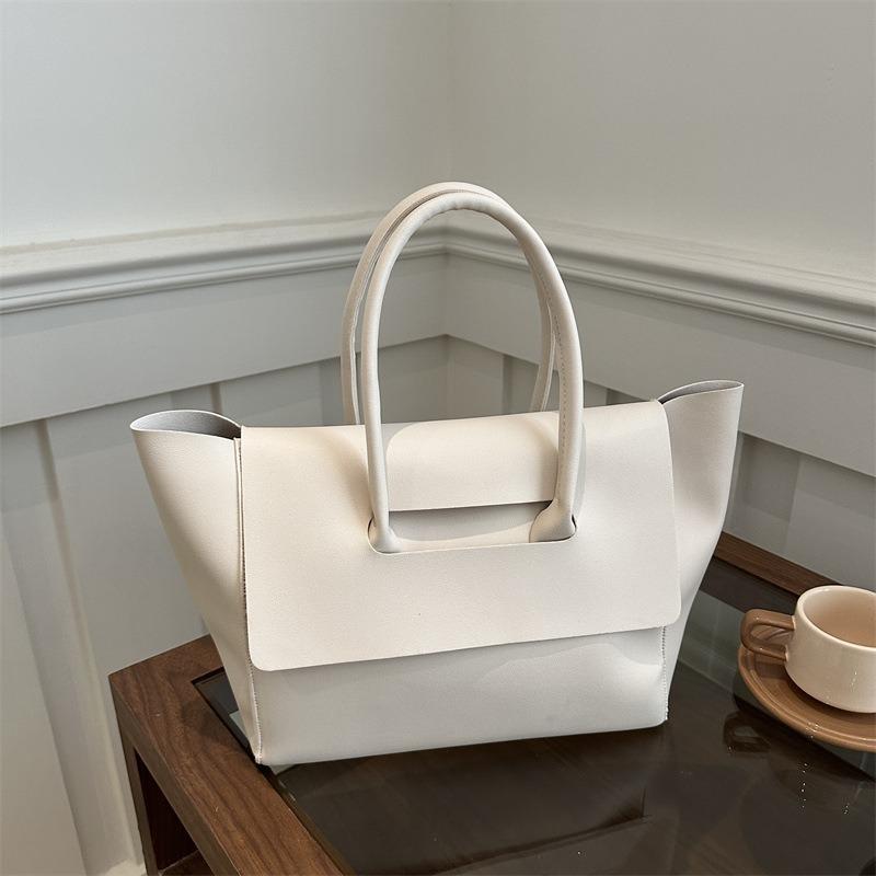 Large-capacity handbag, new fashion, foreign style, solid color, literary and minimalist style, women's commuting shoulder armpit bag