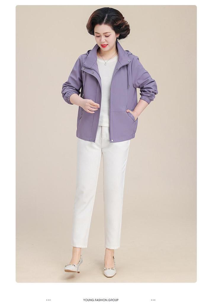 Petite Mom 2025 Fashionable Spring/Autumn Windbreaker for Middle-Aged Women