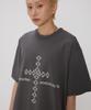 BOUNDARY Cross Line Graphic Semi-Overfit Short Sleeve T-Shirt [Charcoal]