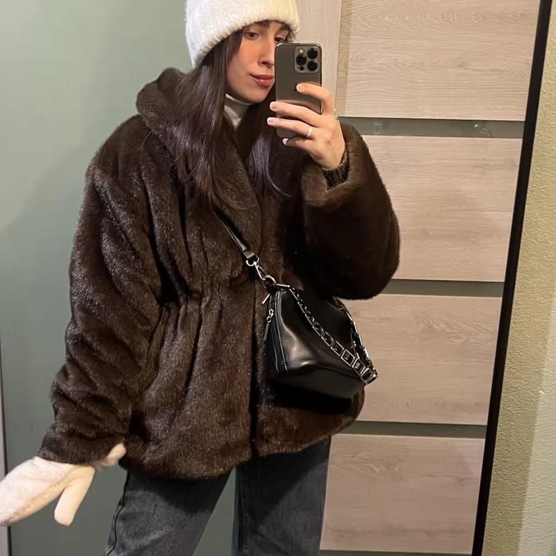 Autumn and winter thickened high-quality mink hair jacket waist slim green fruit collar imitation fur coat warm fur top women