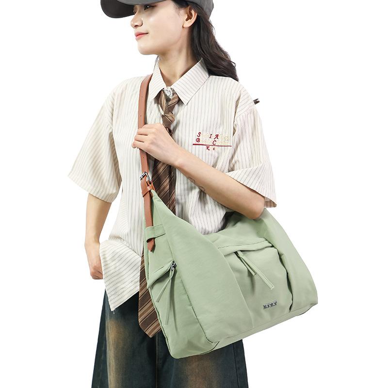 Large Capacity Pleated Messenger Bag, Women's Korean Version of Leisure Business Trip, Travel Storage Bag, Fashion Yoga Sports Shoulder Bag