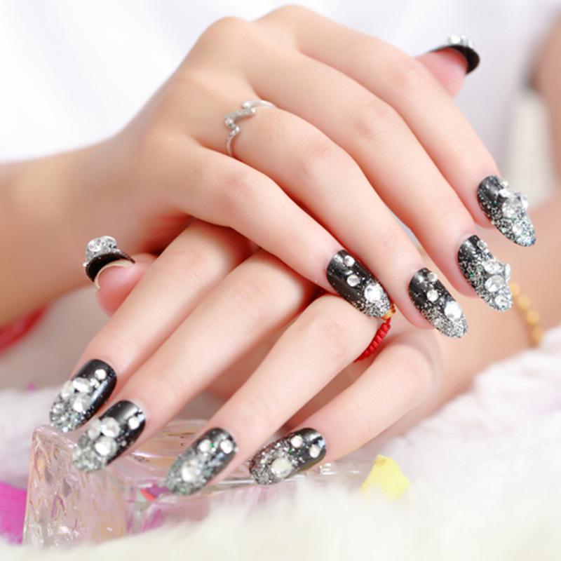 

Removable Black Manicure False Nails with Adhesive for Photo Studio Brides
