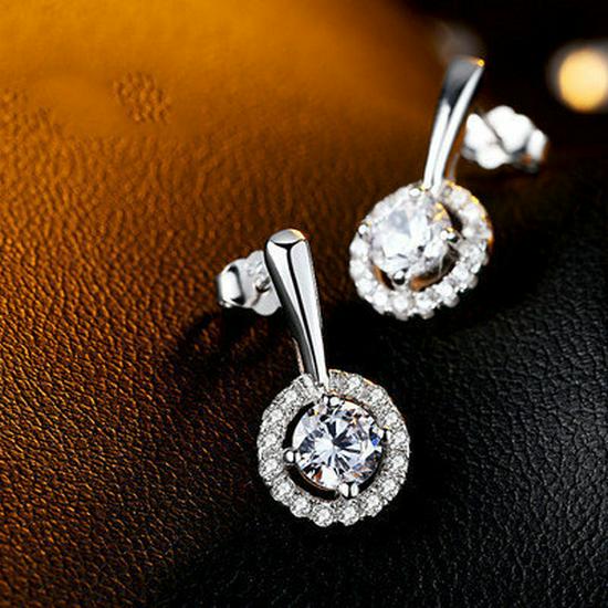 Koreanische Mode Funkelnde Diamant Runde Ohrstecker - Silber Hohl Design