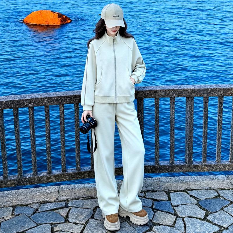 

Women s Velvet Thickened Casual Sports Suit: High-End Autumn/Winter Cardigan Two-Piece Set XXL