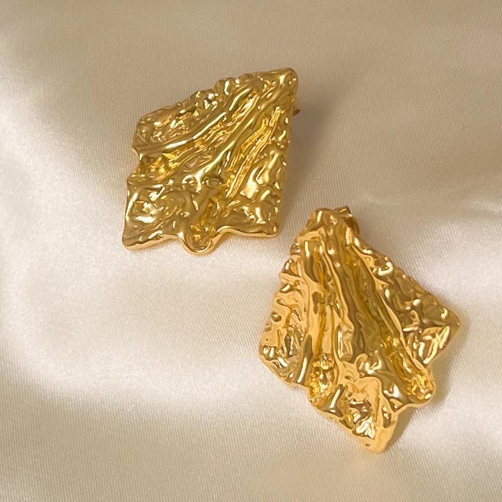 Cercei plisați neregulați din folie de aluminiu vintage franceză pentru toamnă/iarnă - Design unic și elegant