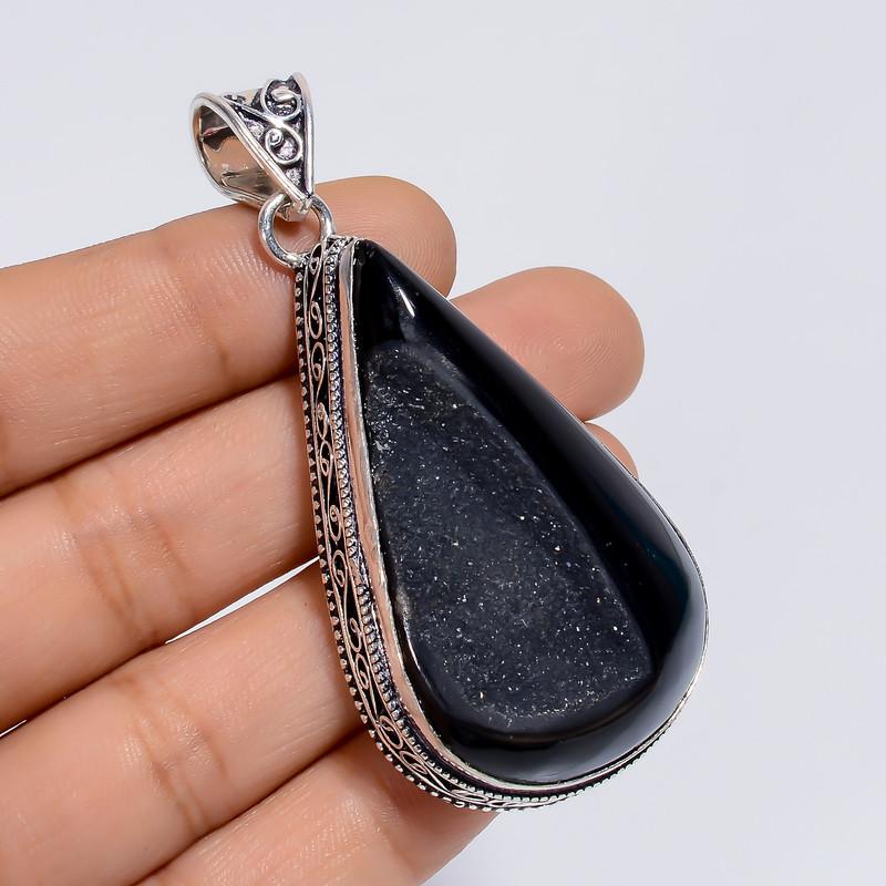 

Handmade Gold-Plated Link Pendant for Wife with Secure Clasp and Timeless Design 7-8