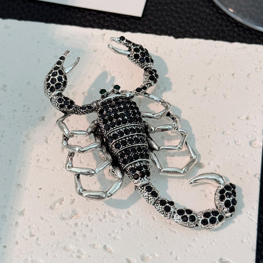 Animal Brooch Scorpion Brooch Versatile New Men's and Coat Corsage European and American