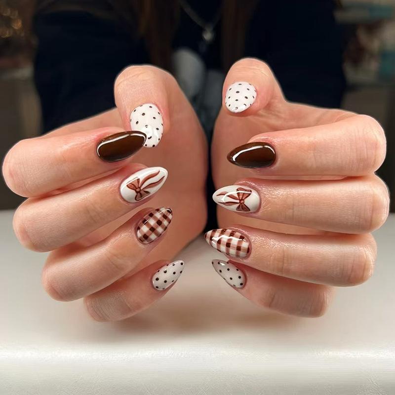 24Pcs Black White Polka Dots Design Press On Fake Nails Detachable Almond Head False Nails Short Round Oval Full Cover Nail Tips