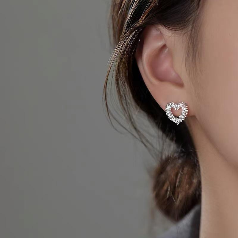 2024 Hot-Selling Love Heart Stud Earrings: 925 Sterling Silver, Light Luxury, Crushed Silver Design for High-End Elegance