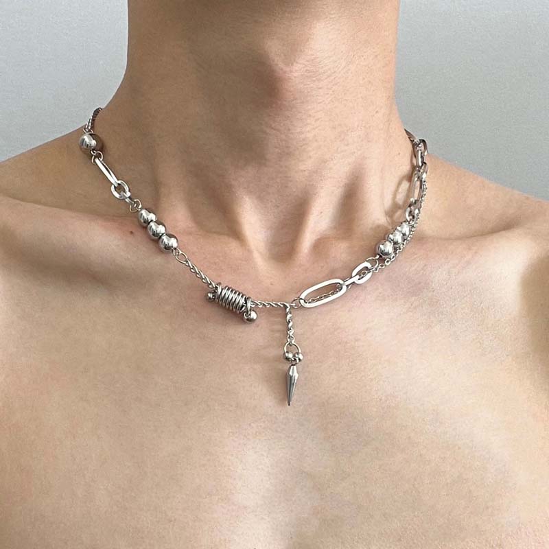 

Hip-Hop Rivet Pendant Necklace For Man Woman Punk Titanium Steel Splicing Clavicle Sweater Chain Unisex Zircon Kpop Accessories