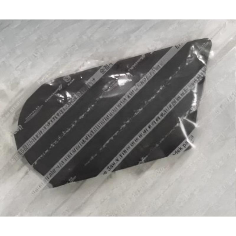 China Front Left Right Seat Guard Plate Side Decoration Cover Panel Black Automobile Part for Jeep Compass Liberty