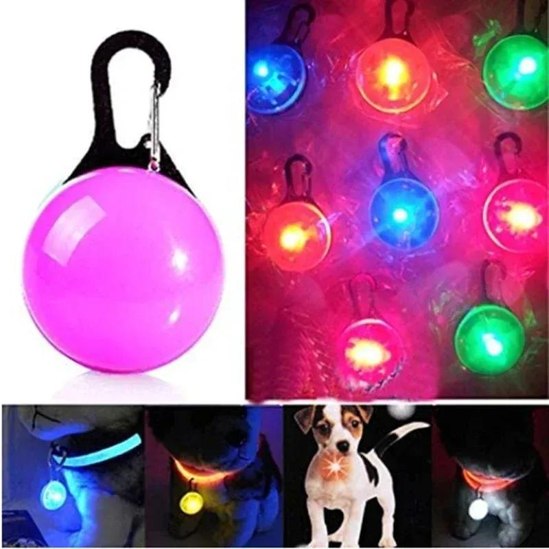 Haustier LED Leuchtanhänger Hundemarke Leuchtend Verlustsicher Licht Blinkhalsbandanhänger für Kleine Mittelgroße und Große Hunde Langlebig Stilvoll