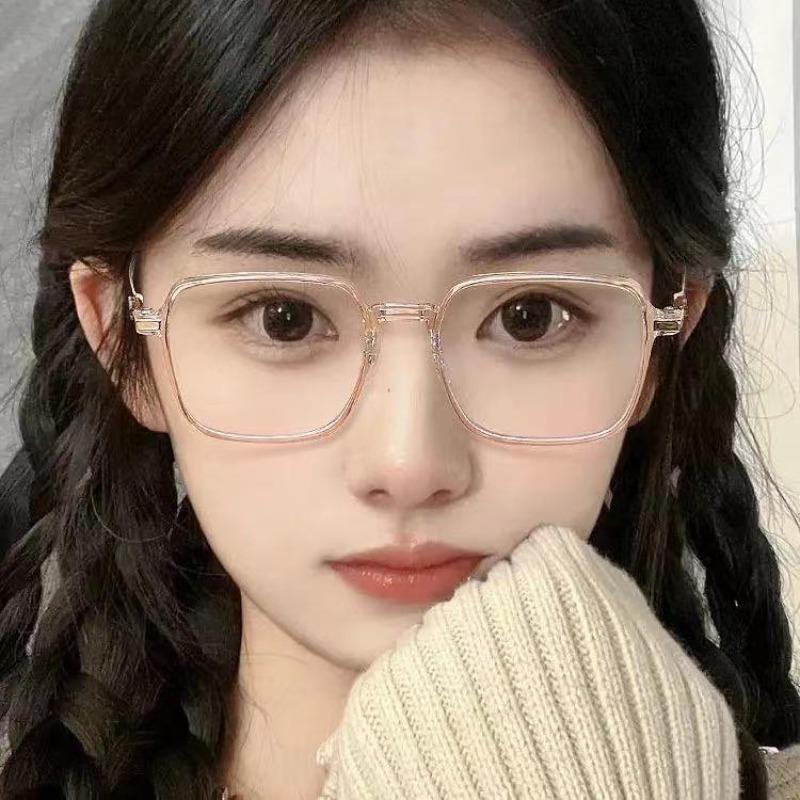 Photochromic Sun Glasses Large Frame Glasses Women's Flat Glasses The Lenses Turned Into Gray Glasses