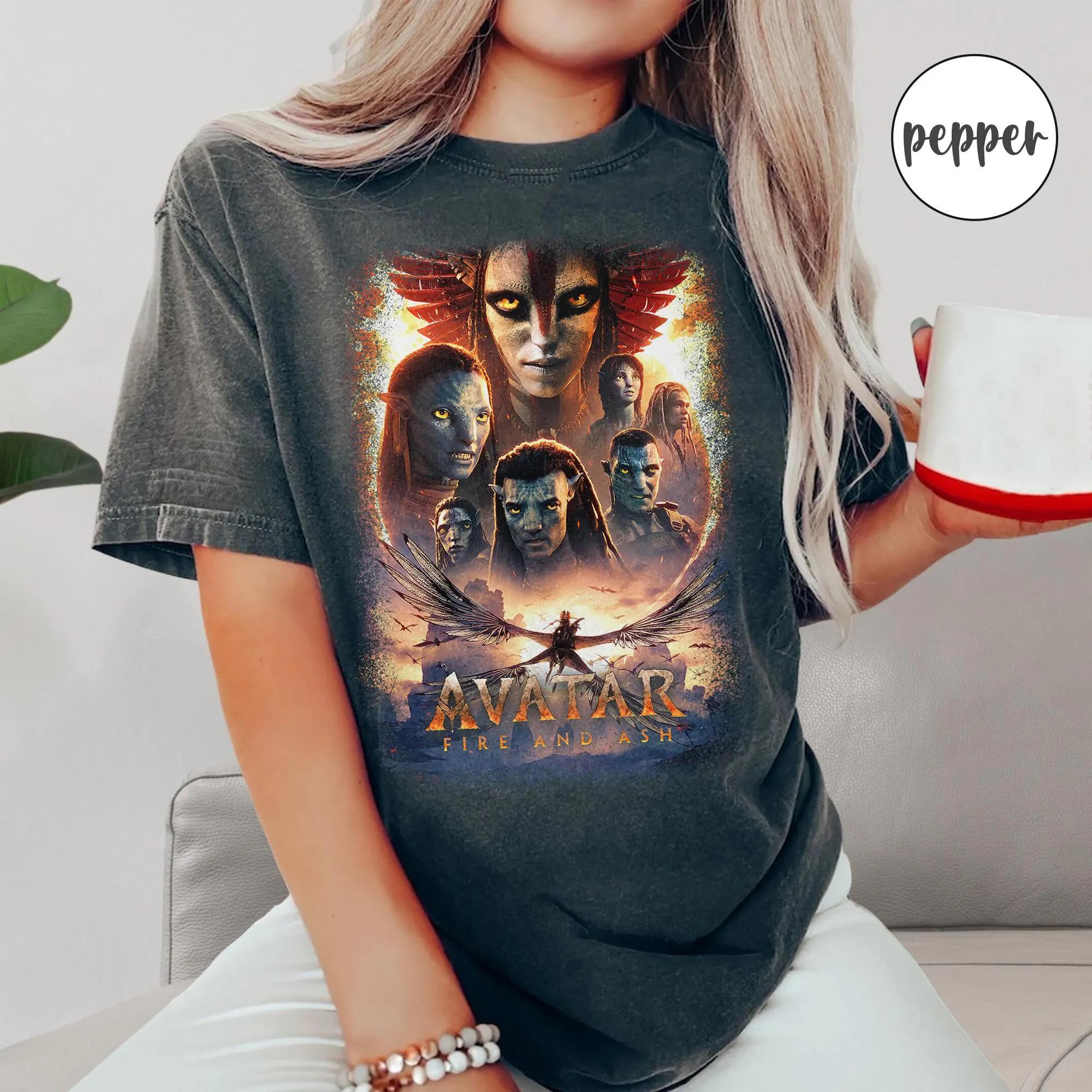 

Disney Аватар Вогонь і Попіл Comfort Colors Сорочка Вогонь і Попіл Сорочка Аватар 3 Футболка Футболка для Шанувальників Фільму Аватар L