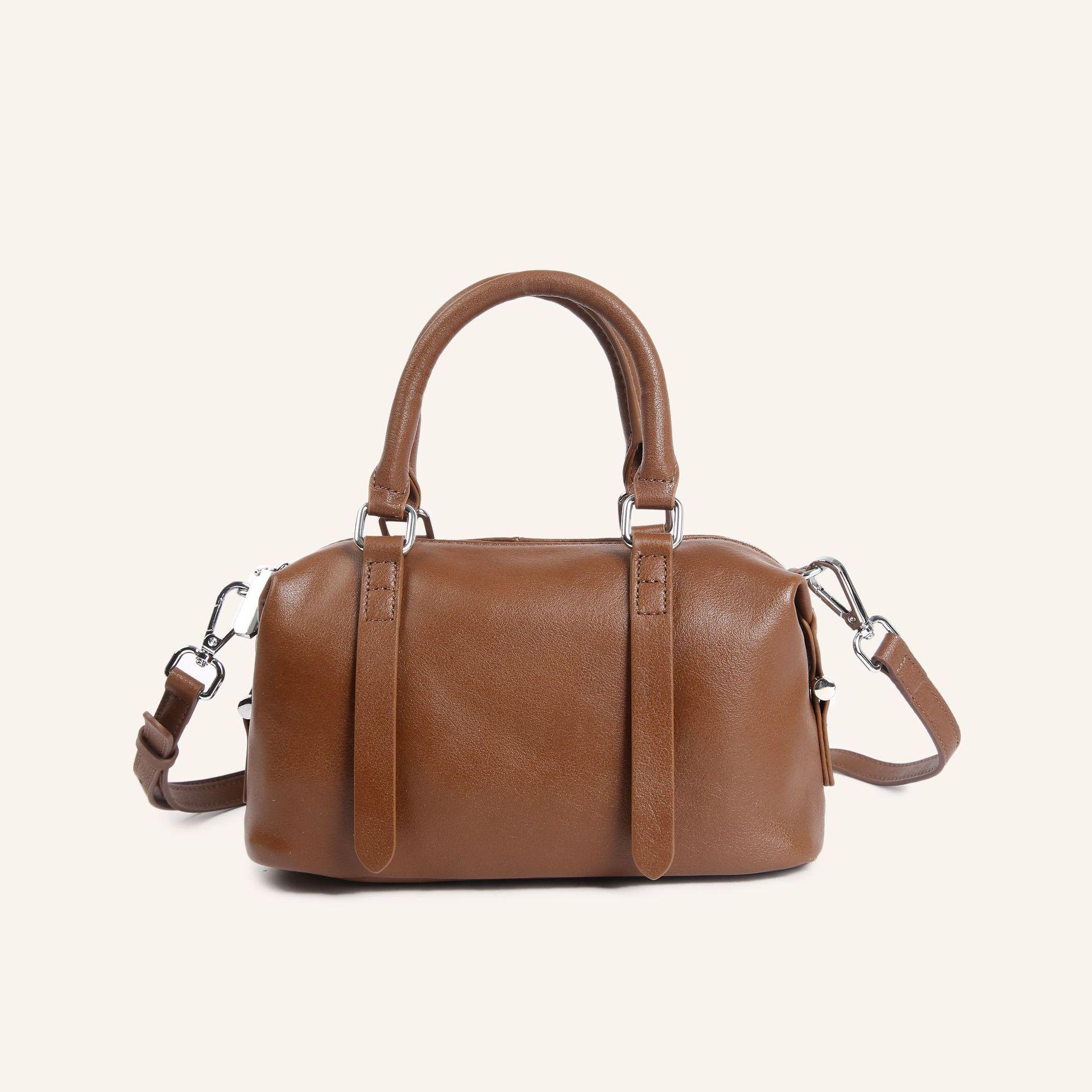 Atmospheric leather bag women s new fashion Boston pillow bag large capacity commuter handbag women