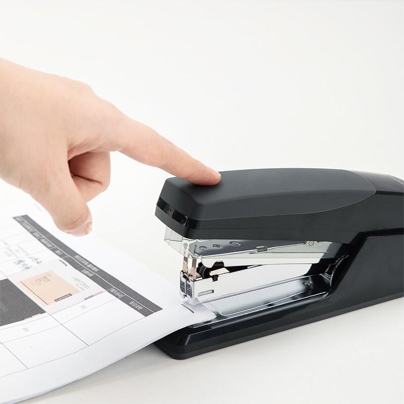 Deli 0367 Compact Effort-Saving Stapler (3-Pack)