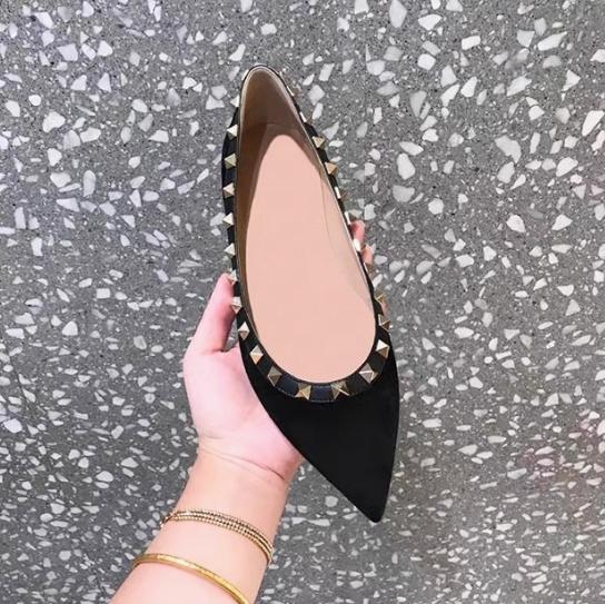 Fashion Small Size 31 32 33 Flat Shoes for Women Spring and Autumn Rivet Pointed Flat Shoes Shallow Large Size Shoes for Women 44 45