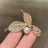 Creative Charm Leaf Brooch Personalized Water Diamond Pin Gorgeous Luxury Jewelry Accessories Birthday Party Festival Gift Trend