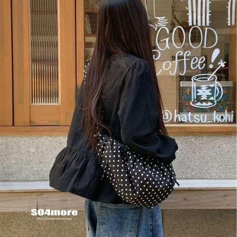Vintage polka dot niche cute lace-up pleated shoulder crescent saddle bag versatile messenger handbag