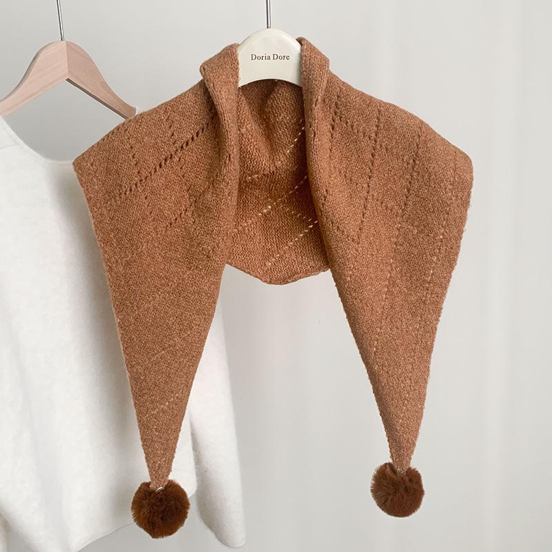 New Fashionable Fur Ball Detachable Knitted Shawl Versatile Neck Gaiter Warm Triangular Scarf for Women In Winter