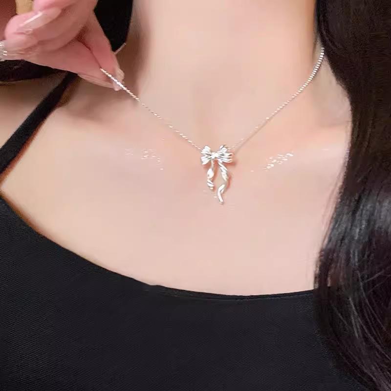 2024 Women's French Ballet Bow Pendant Necklace - Trendy Clavicle Accessory