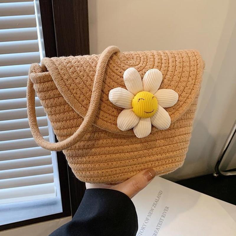 

Woven Bag Beach Travel Female Cute One-shoulder Diagonal Cross-border Mobile Phone Small Fresh clamshell model