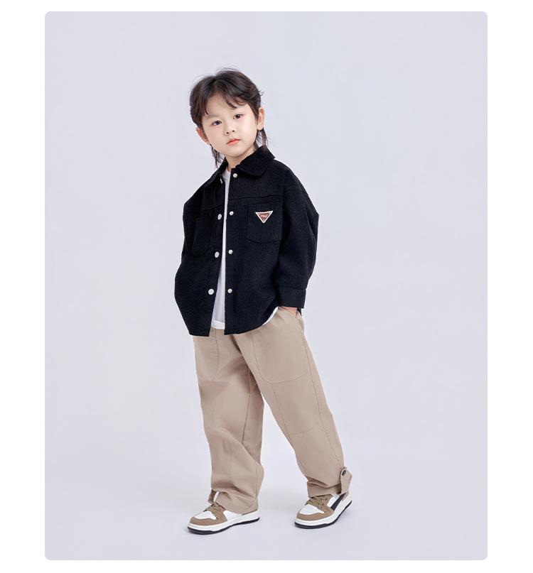 Baumwoll-Cardigan-Hemd für Jungen, Frühling/Herbst 2025 Mode für große Kinder, einfarbige Reversjacke.