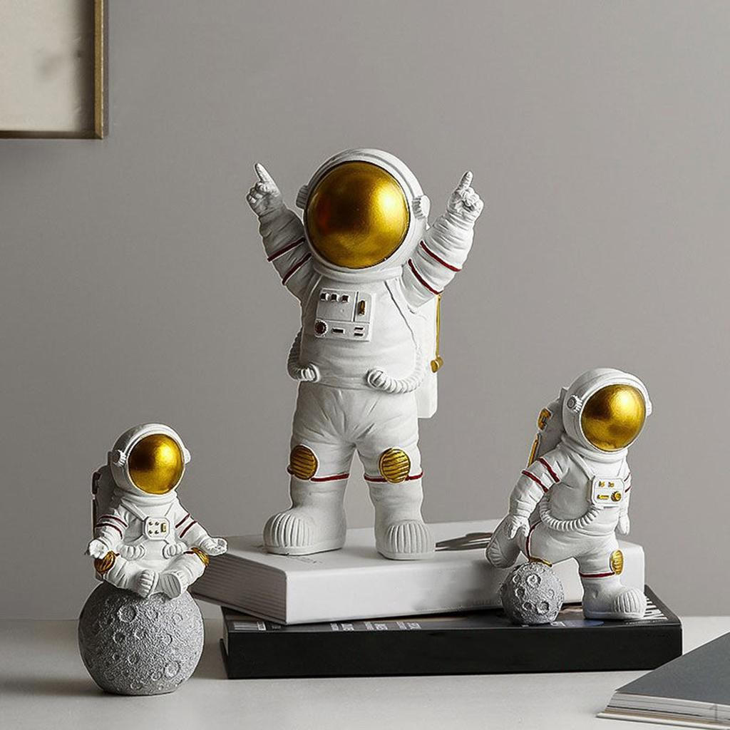 3x Cute Astronauts Sculpture Toys Gifts Hotel TV Shelf Tabletop Decor