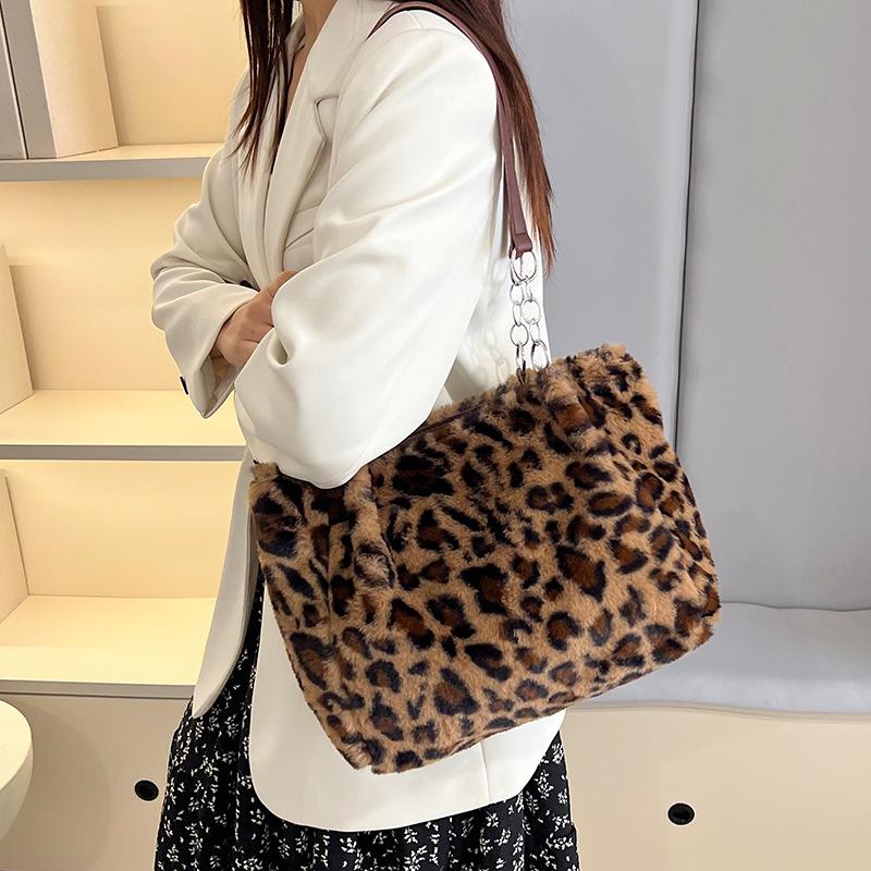 Leopard Plush Trendy Chain Casual Shoulder Bag