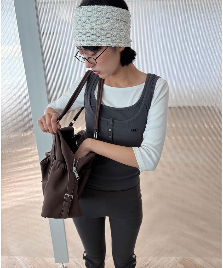 Chicks Swain Volume Draw Shoulder Bag Brown