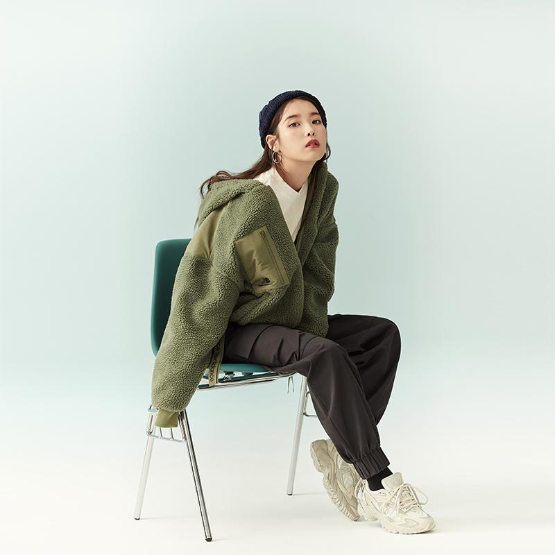 New Balance 725 'Beige Brown' Sneakers ML725D