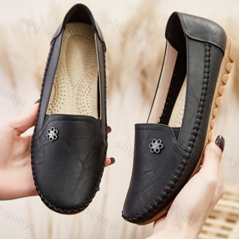 Women'S Flat Shoes Large Size Lightweight Plush Comfort Soft Non Slip Loafer Shoes Stylish Daily Versatile Classic Slip On Flats